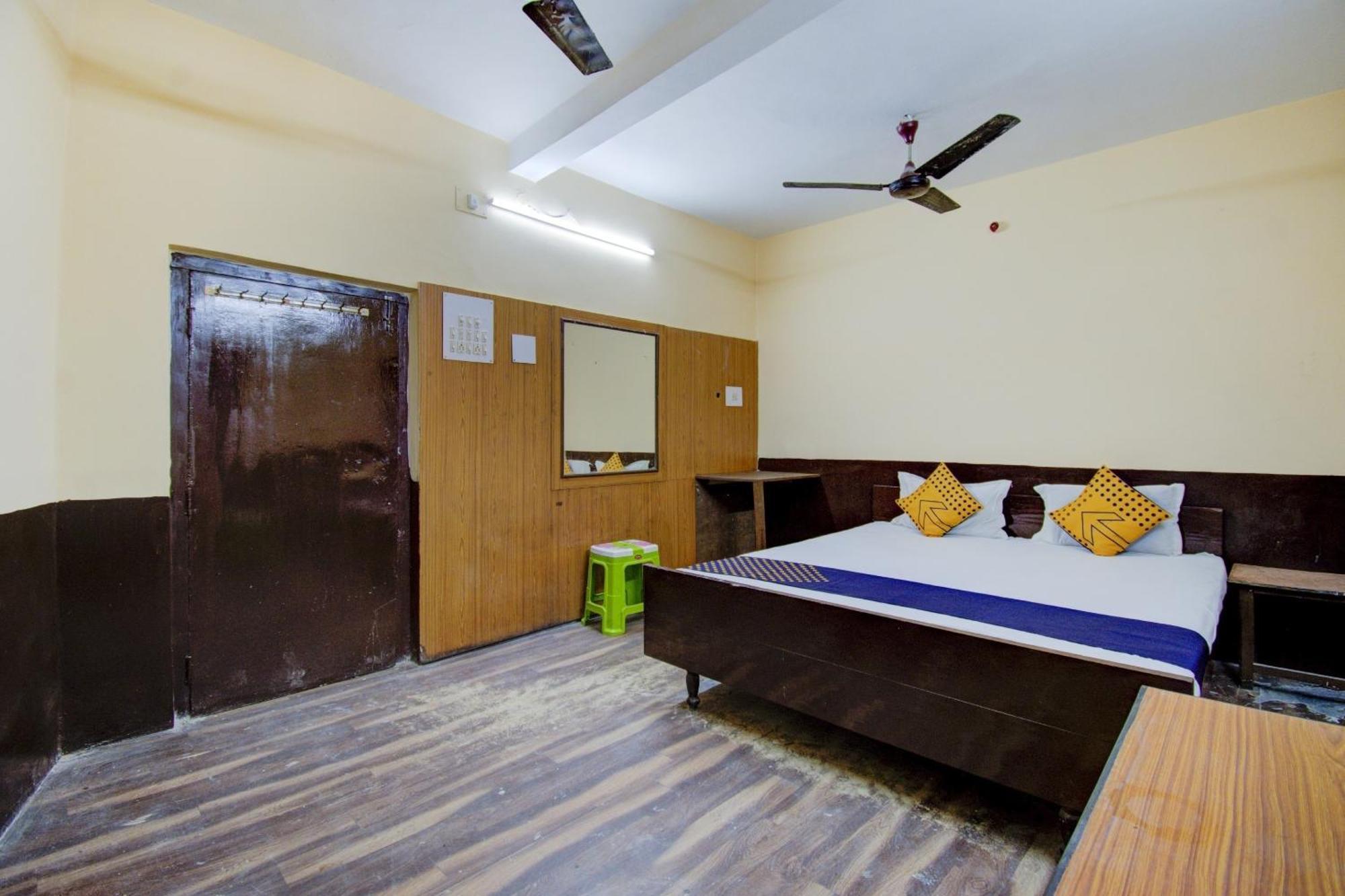 Spot On Dear Hotel Bara Bazar Экстерьер фото