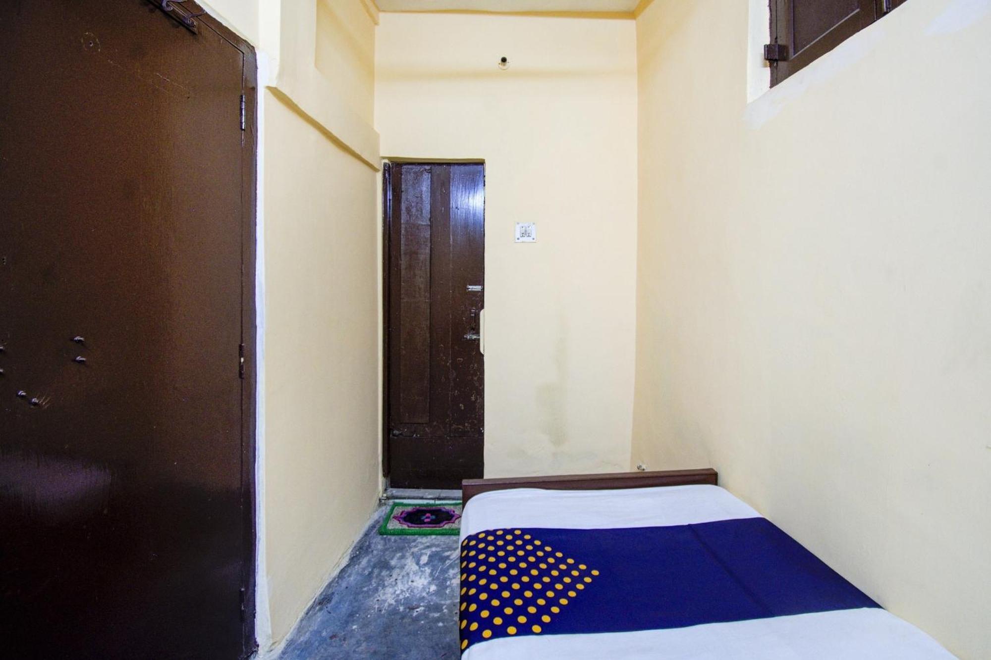 Spot On Dear Hotel Bara Bazar Экстерьер фото