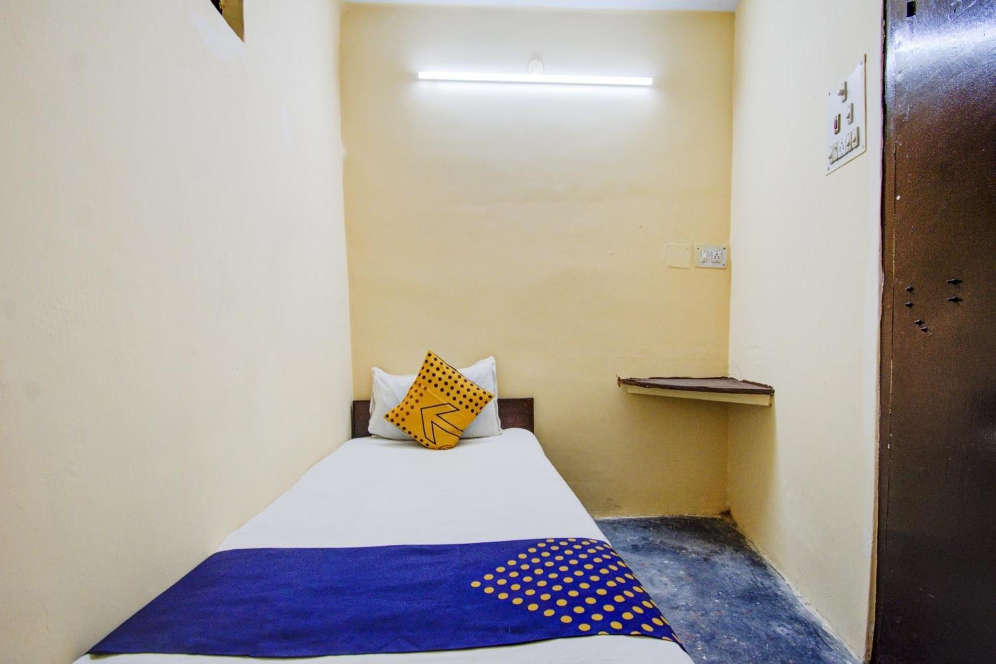 Spot On Dear Hotel Bara Bazar Экстерьер фото